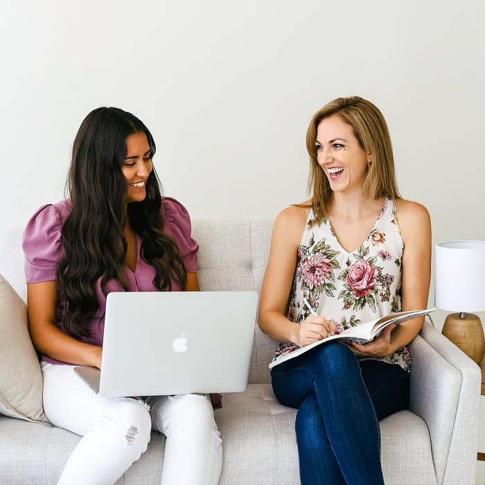 Here is the list of the best female entrepreneur blogs to follow on the internet today! Top Female Bloggers Who Are Incredibly Inspiring and Knowledgeable! If you want to become a successful female entrepreneur you will have to do whatever it takes. #femaleentrepreneur