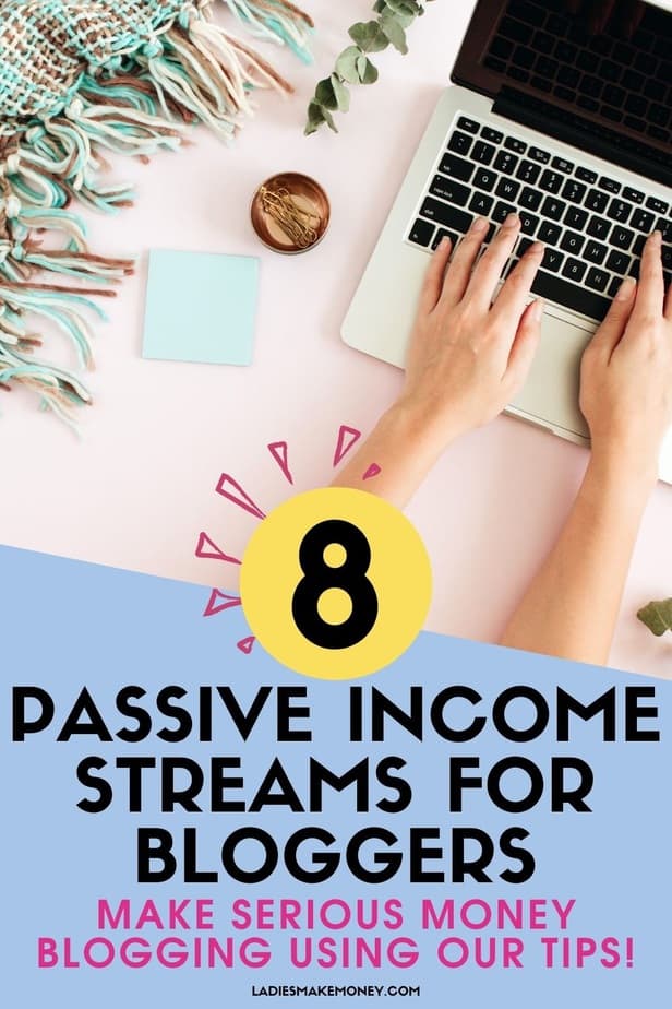 How To Make Big Money With A Small Blog - My best tips for making passive income even if you have a small blog. How to make money blogging for beginners - it is possible to make big money with a small blog and I will show you 8 ways you can do this!