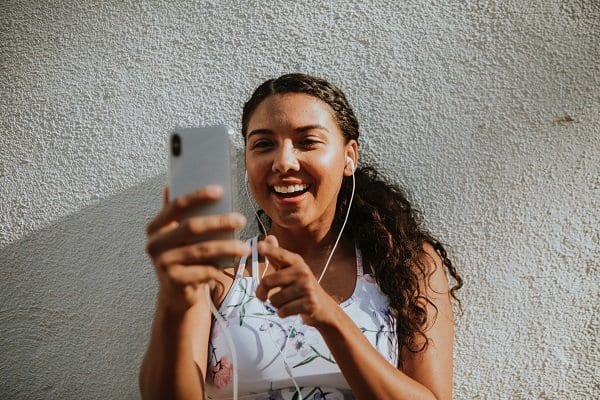 Podcasts for bloggers to inspire you to become better bloggers. Grow your blog by listening to these motivational podcasts. A lot of those on the list are podcasts for women looking to start their own home business or online business. Be inspired today! #podcasts #motivationalpodcasts