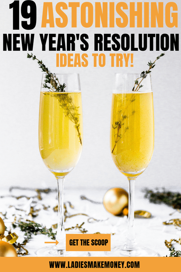 Start meal prepping in the new year. Here are a few New years resolution ideas for goal settings. Use these challenges to over come your new year's resolutions list. We have a full list of New Year's Resolution ideas for couples, students and women in general! #newyears #newyearsresolutions