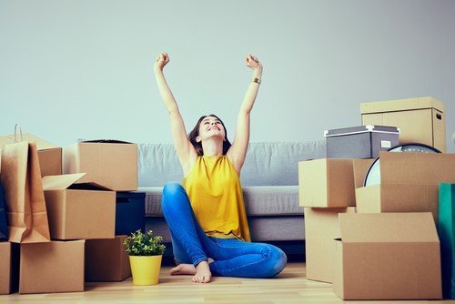 Here are a few tips to save money when moving to a new city or a new house. Use these tips to save money when you decide to move. #movingout #savingmoney #frugalliving