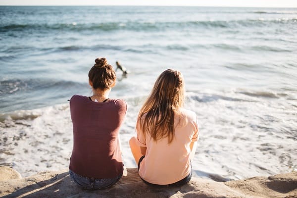 Here a re a few things you can with your BFF that won't cost a thing. We have created a list of over 17 things to do with your BFF that are totally affordable and won't break the bank. Save money and have fun this weekend. #bff #savingmoney
