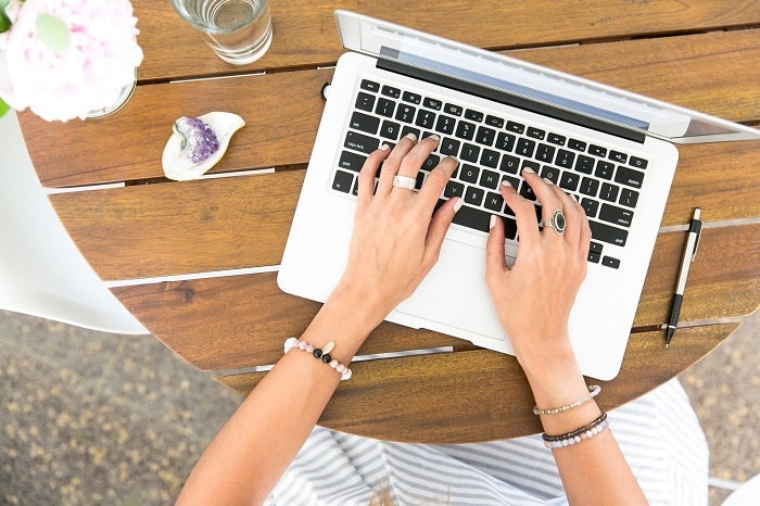 Legit Work At Home Jobs For Moms Who Love To Write! If you are a mom that is looking for a successful work from home job, look no further than this list! #workathome 