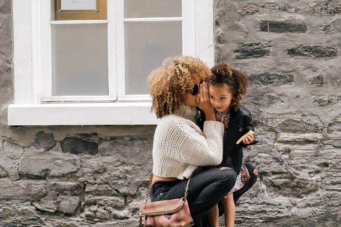 Find the perfect stay at home job for moms today! Work at home with these amazing side jobs #workathomemom #stayathomemom