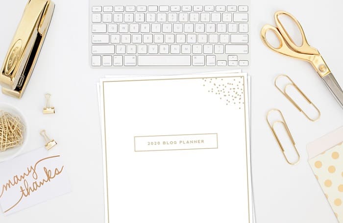 Here is the ultimate blog planner for bloggers to use to organize their blogging business. 