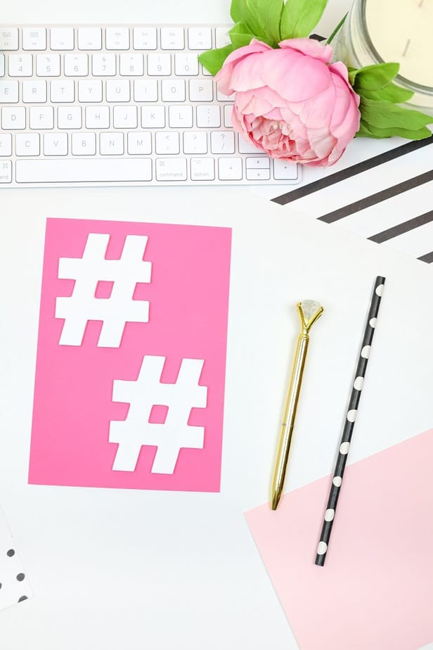 Instagram Hashtags For Female Entrepreneurs! We sharing a huge list of hashtags for female entrepreneurs. 80 effective hashtags for female entrepreneurs, instagram hashtags, social media tips, social media marketing, instagram marketing, social media strategy, get followers, business owner, business advice, marketing tips, business resources, blogger, creative, shop owner, etsy shop, small business owner, increase engagement.